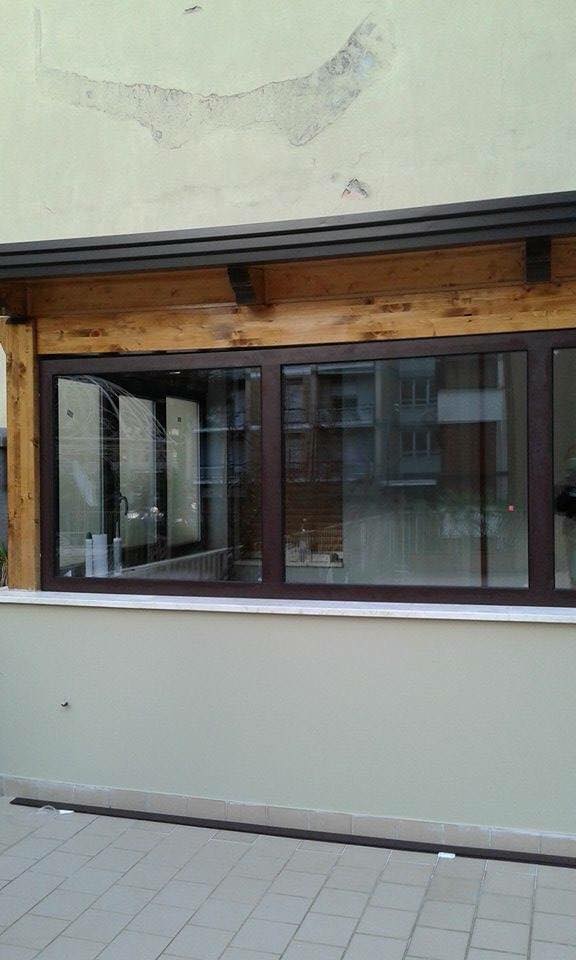 finestra in alluminio