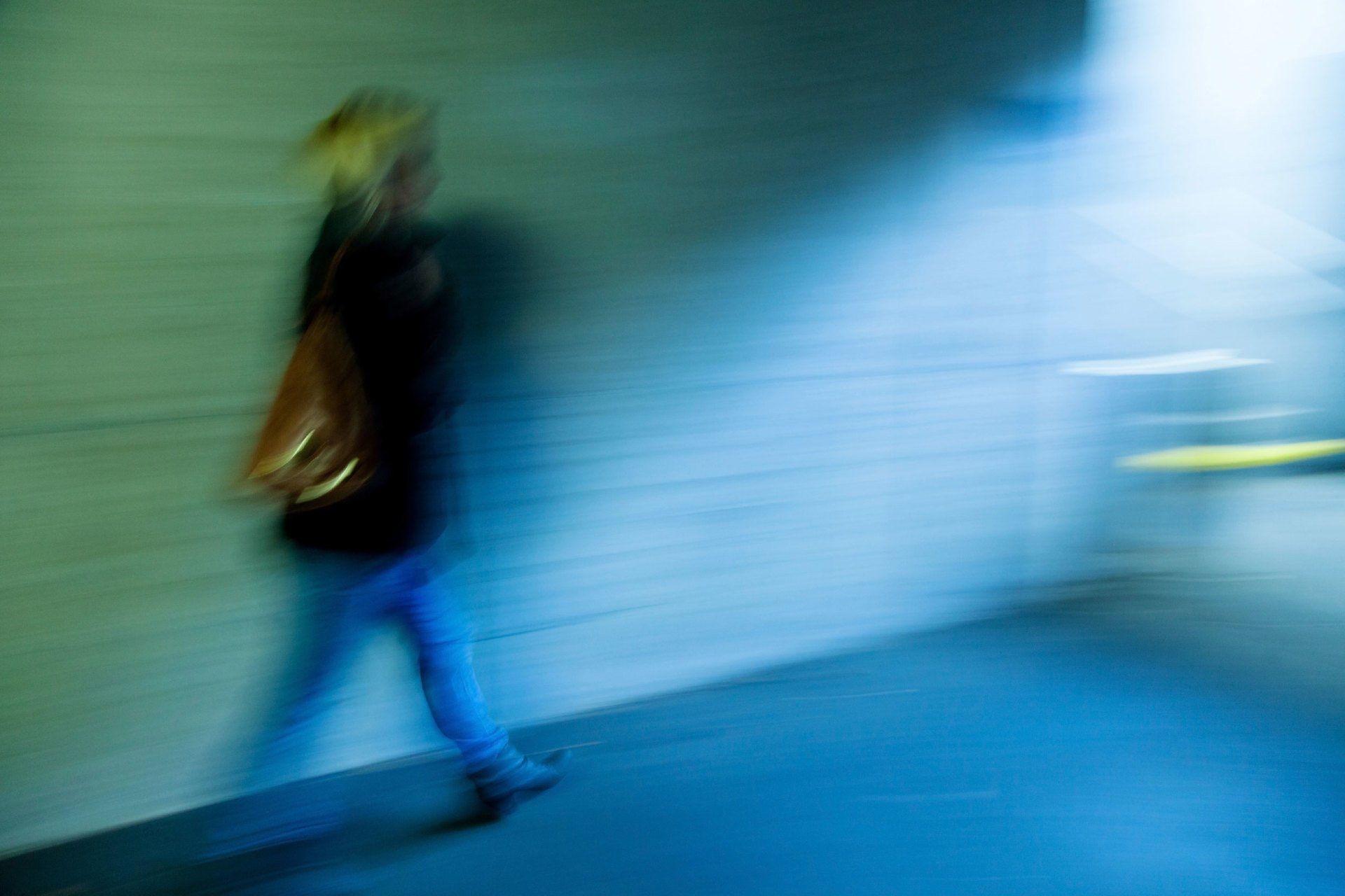 How do I leave an abusive relationship tab