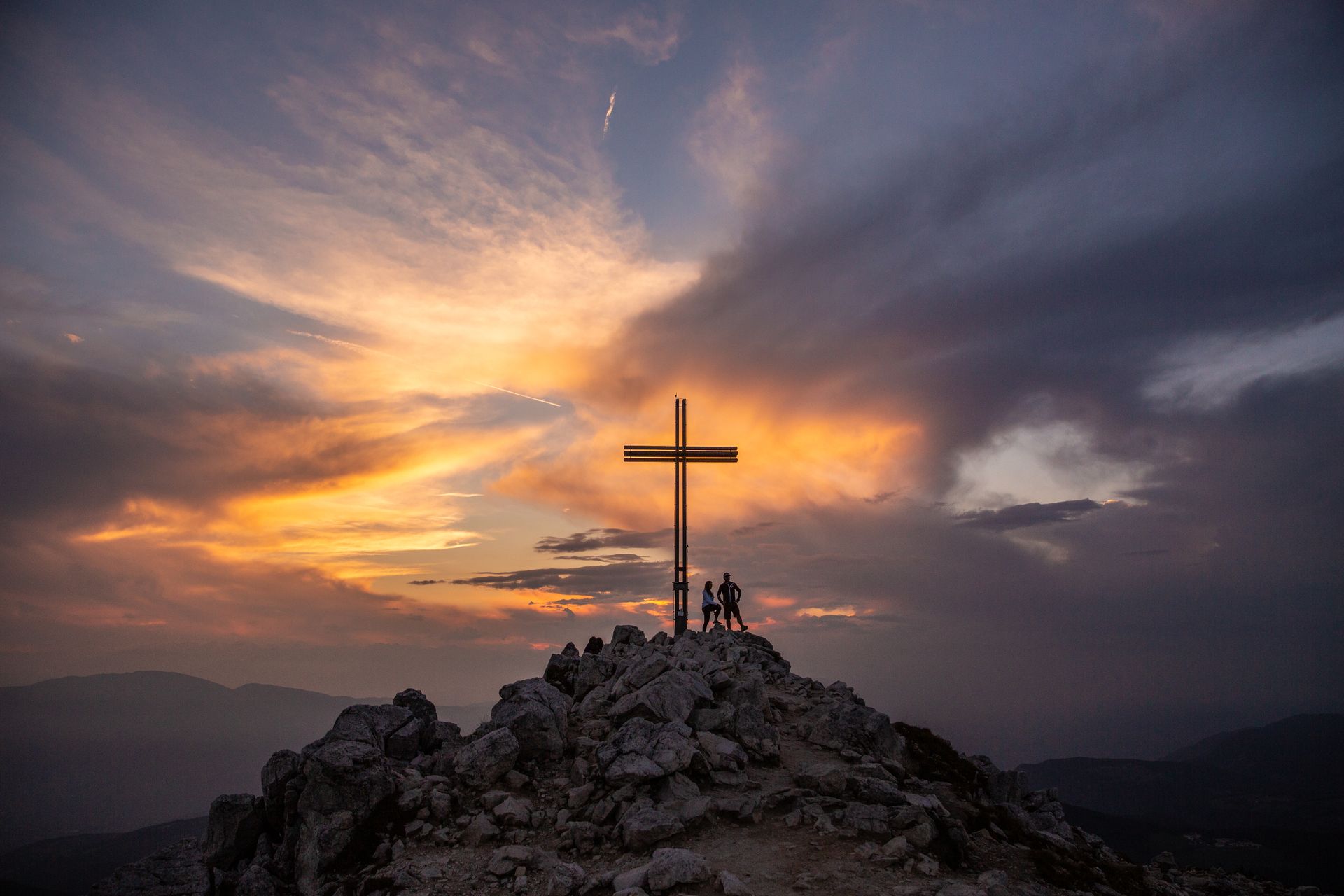 Leichte Gipfelwanderung zum Sonnenaufgang