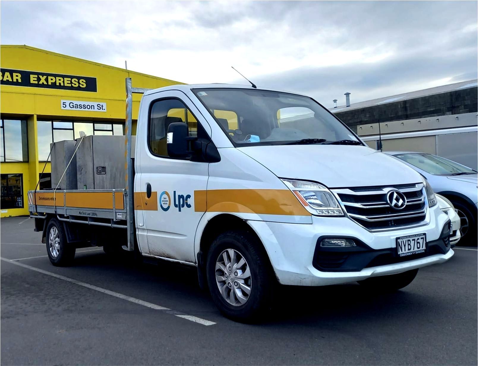 Truck + Heavy Vehicle Towbars