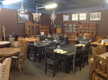 Dining table – Furniture Consignment in Albuquerque, NM