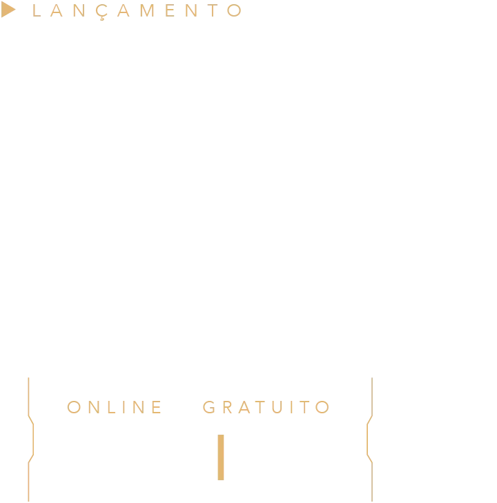 Um homem com barba está de pé com os braços cruzados.