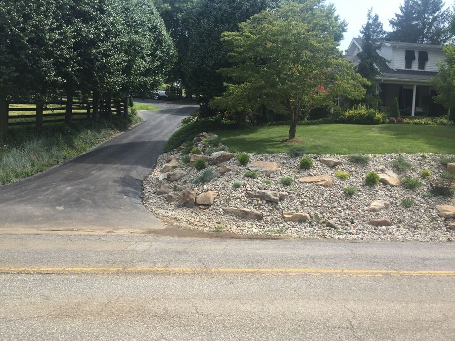 Gravel Lexington, KY Diamond Pond / Kentucky Garden and Fountain