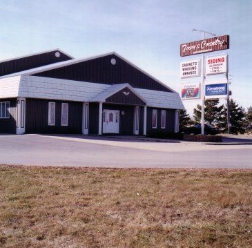 Outside the Store — Waterloo, IA — Town & Country Home Improvement