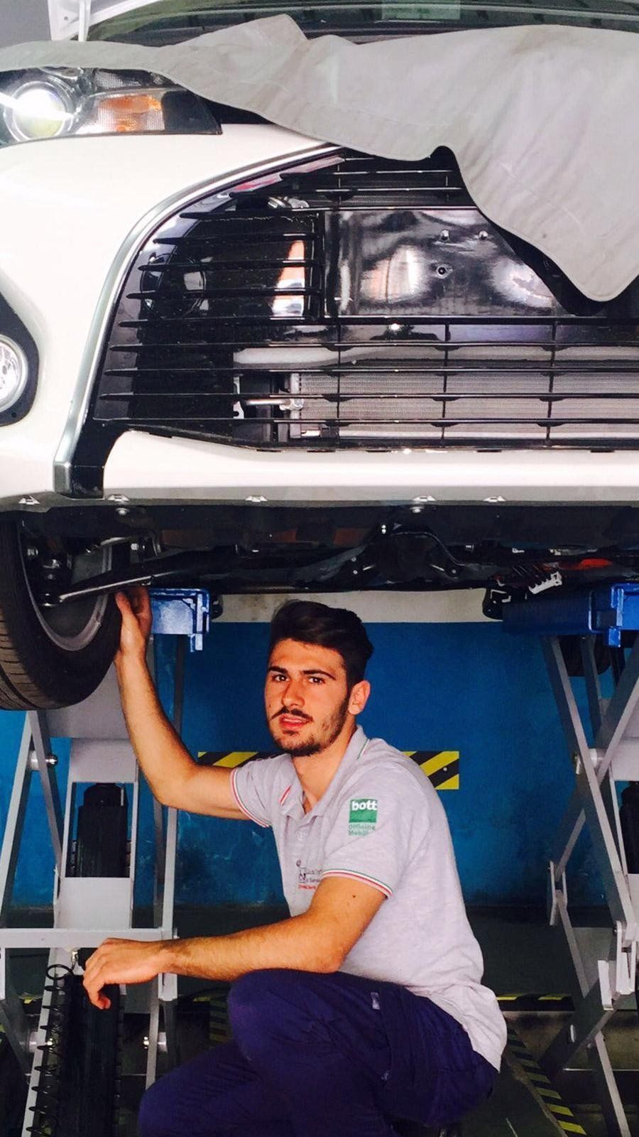 meccanico autofficina