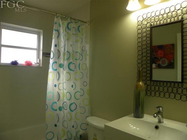 Bathroom - plumbing services in Cape Coral, FL