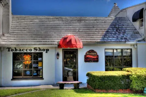 A store with a sign that says ' royal ' on it