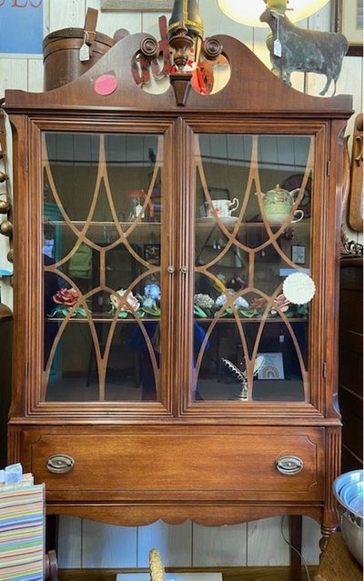 Chesapeake Marketplace-auction House-st Leonard