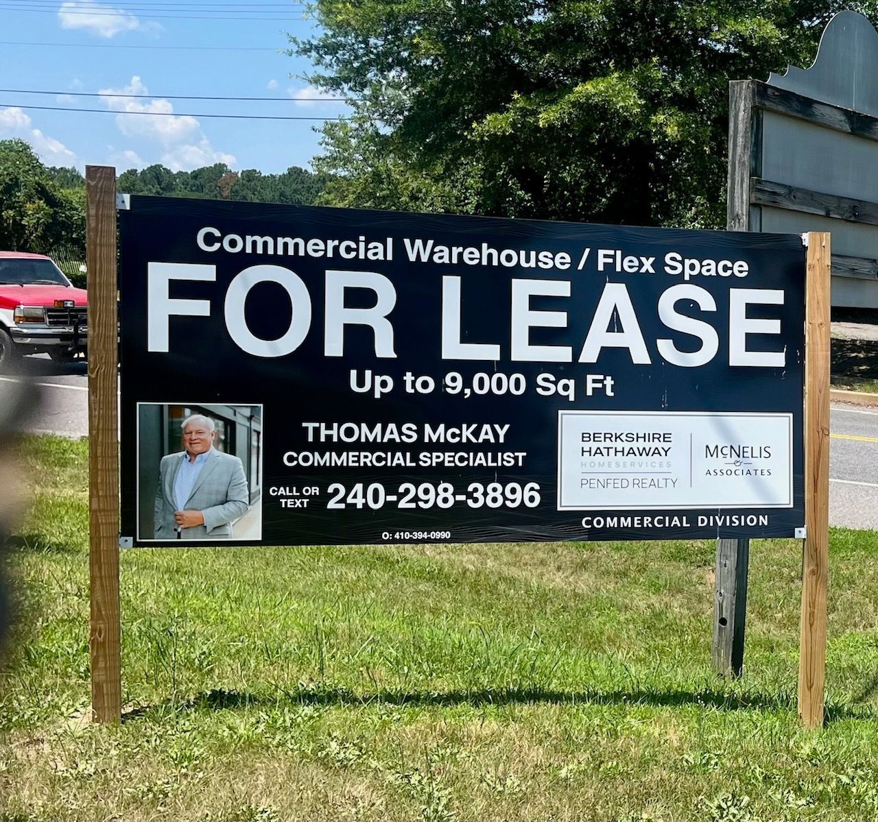 A sign that says commercial warehouse / flex space for lease