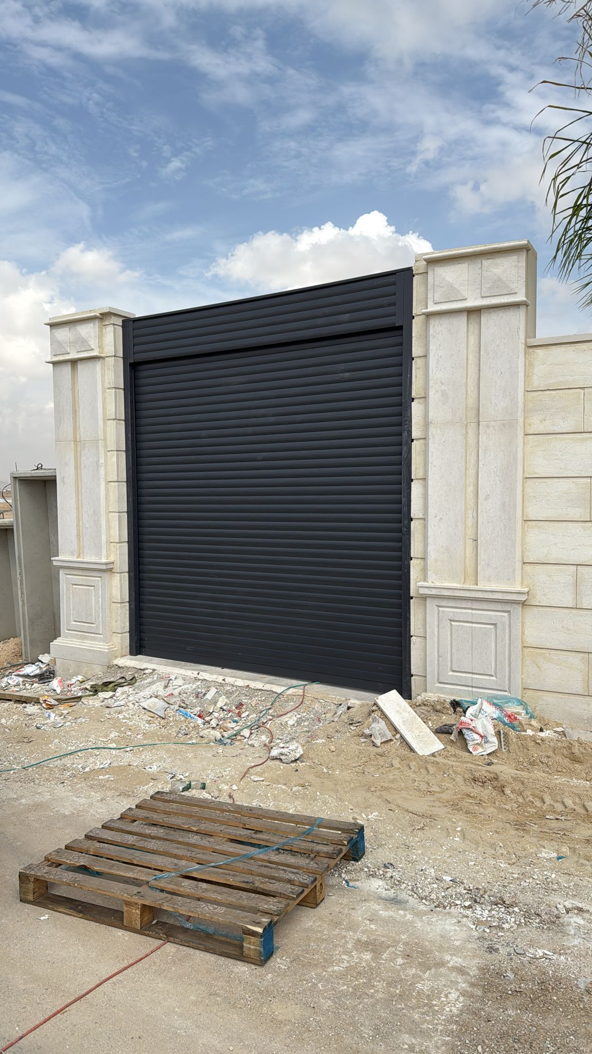 תריסים לחניות