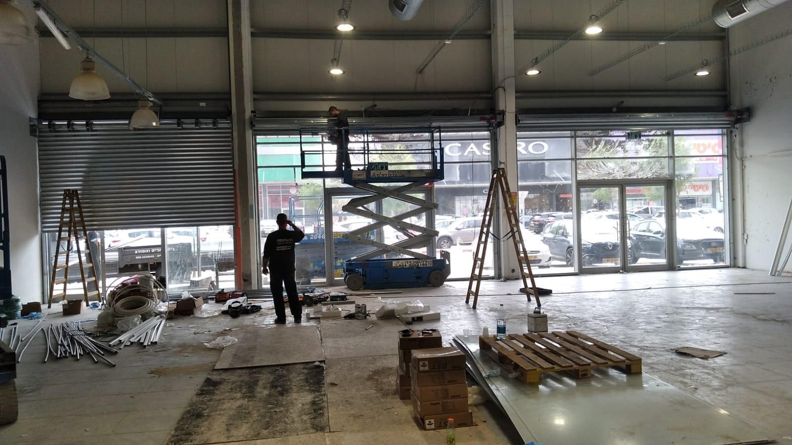 תריסי גלילה לעסקים