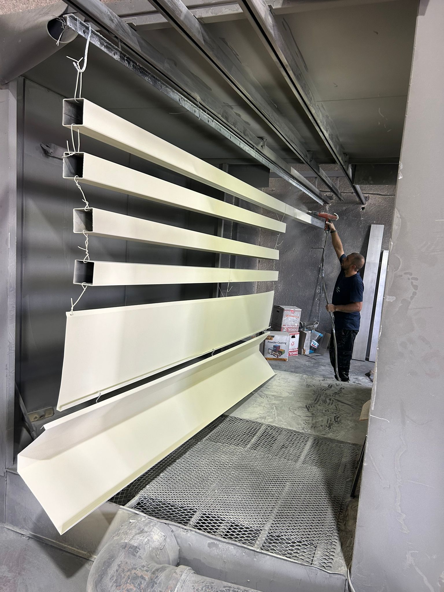 תריסים לחניות