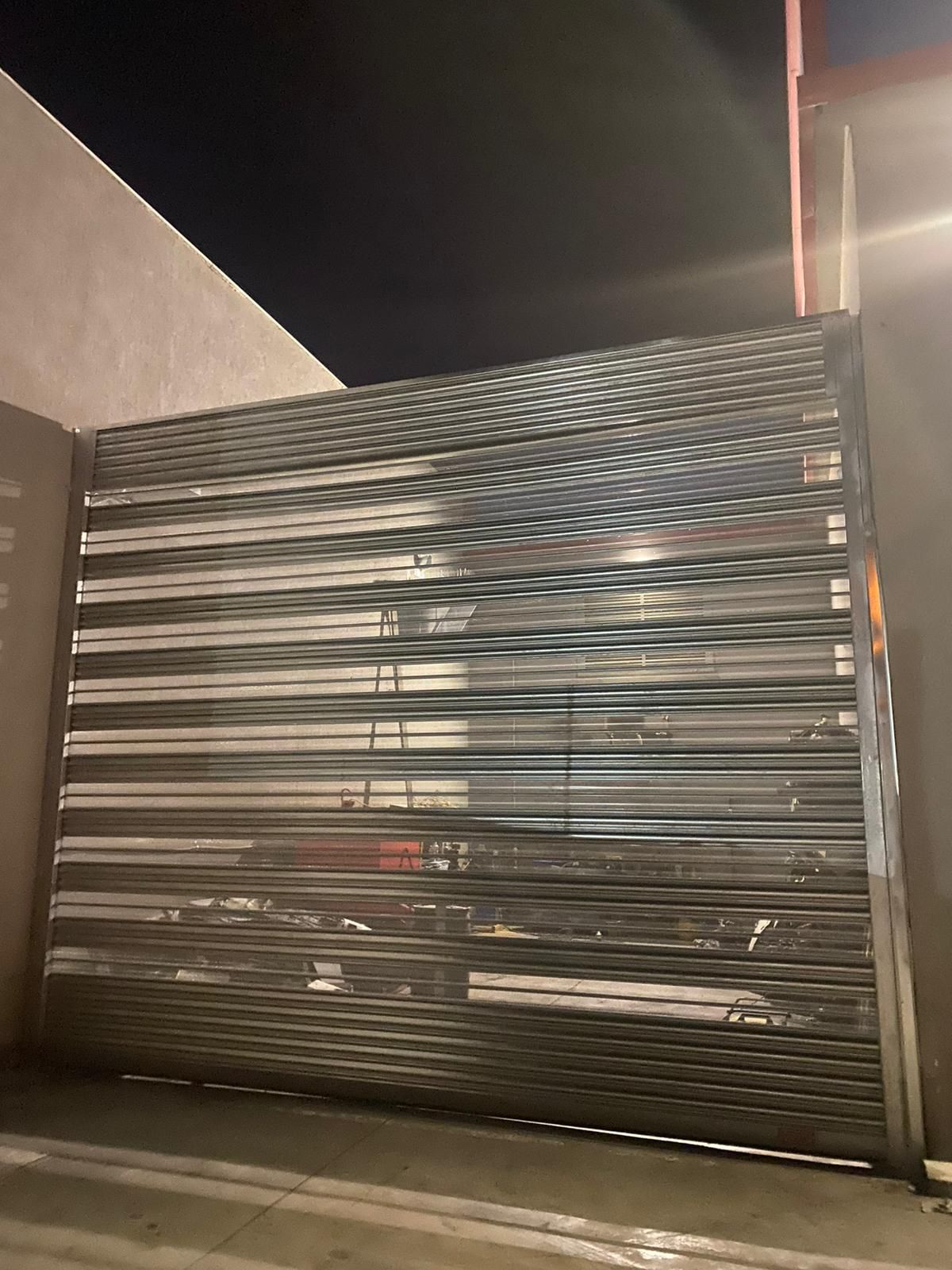 תריסי גלילה לעסקים