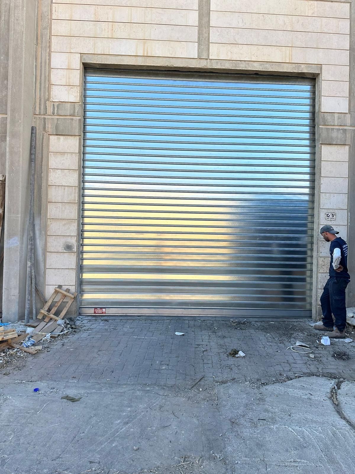 תריסים לחניות