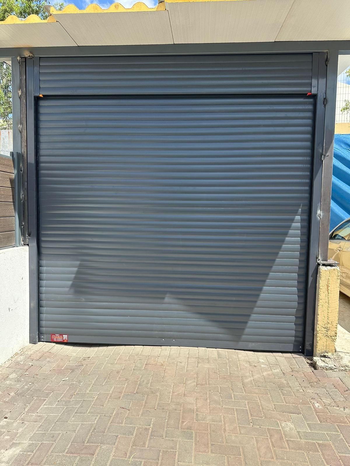 תריסים לחניות