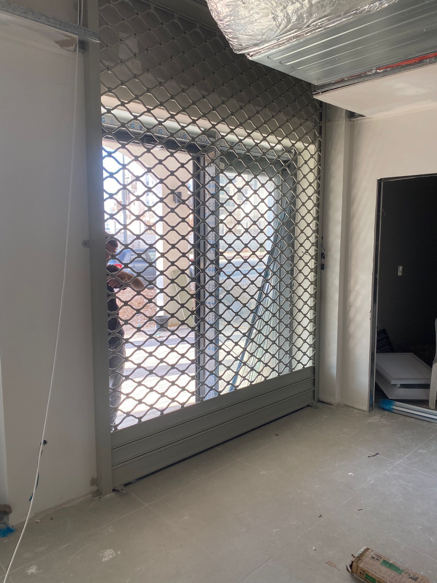 תריס סורג צרפתי