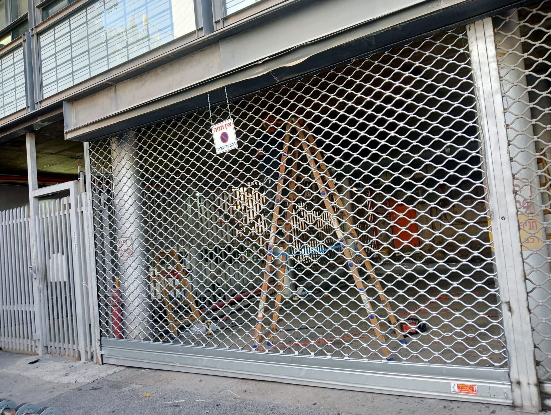 תריס סורג צרפתי