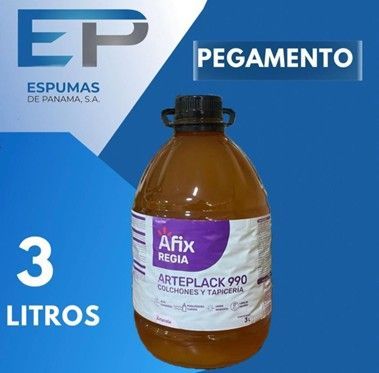 Un envase de 3 litros de pegamento 