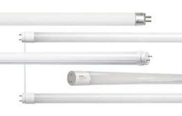 Un groupe de différents types de lumières LED sur fond blanc.