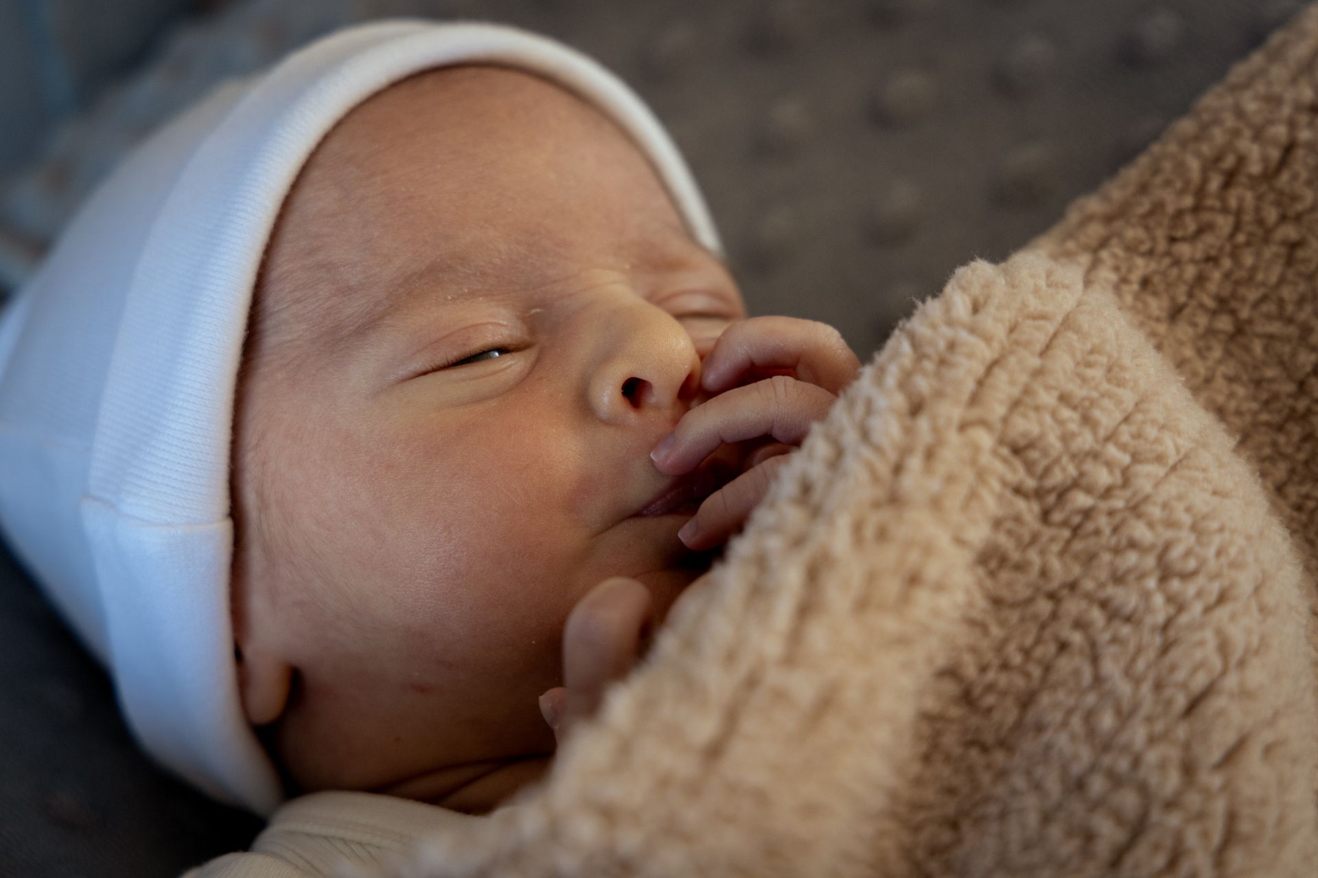 Puur Beeld Fotografie Genemuiden | Newbornfotografie