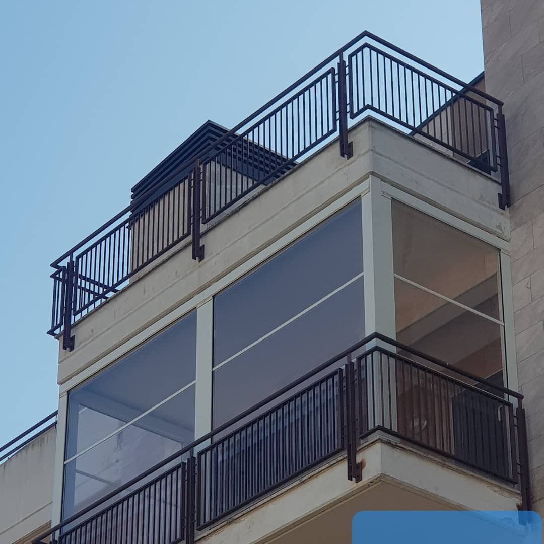 veranda con tendaggi oscuranti