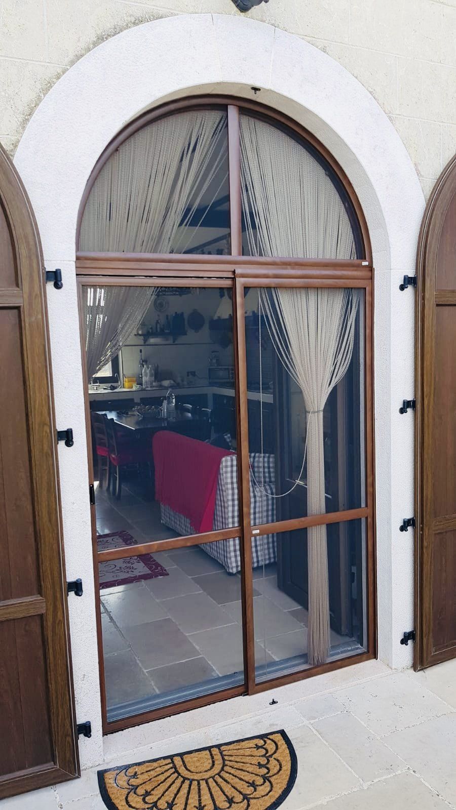 zanzariere su misura per finestra