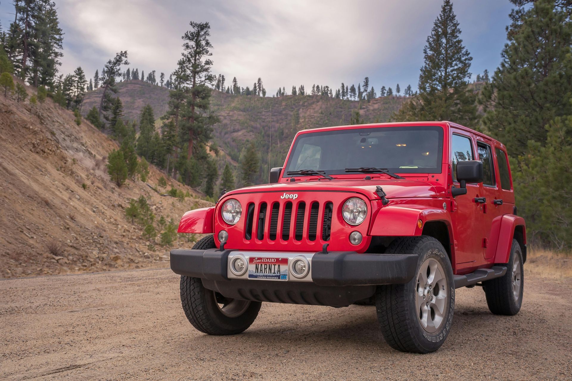 red jeep wrangler