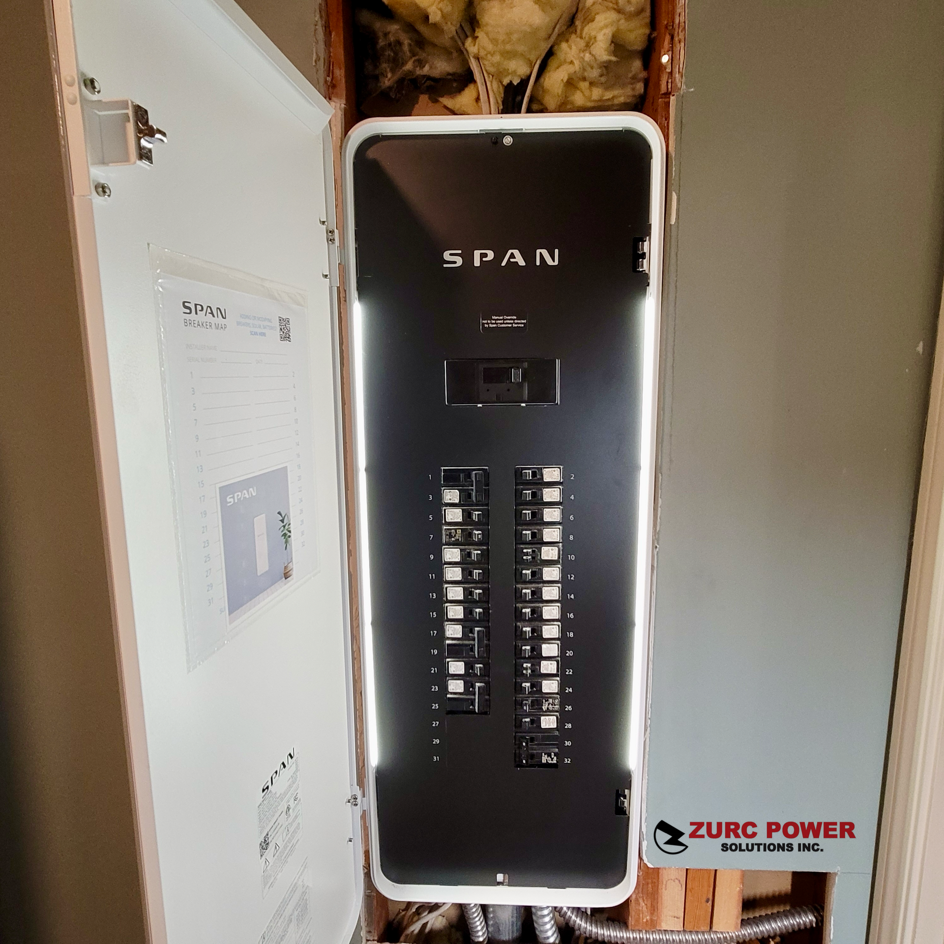 A black electrical box with the word span on it