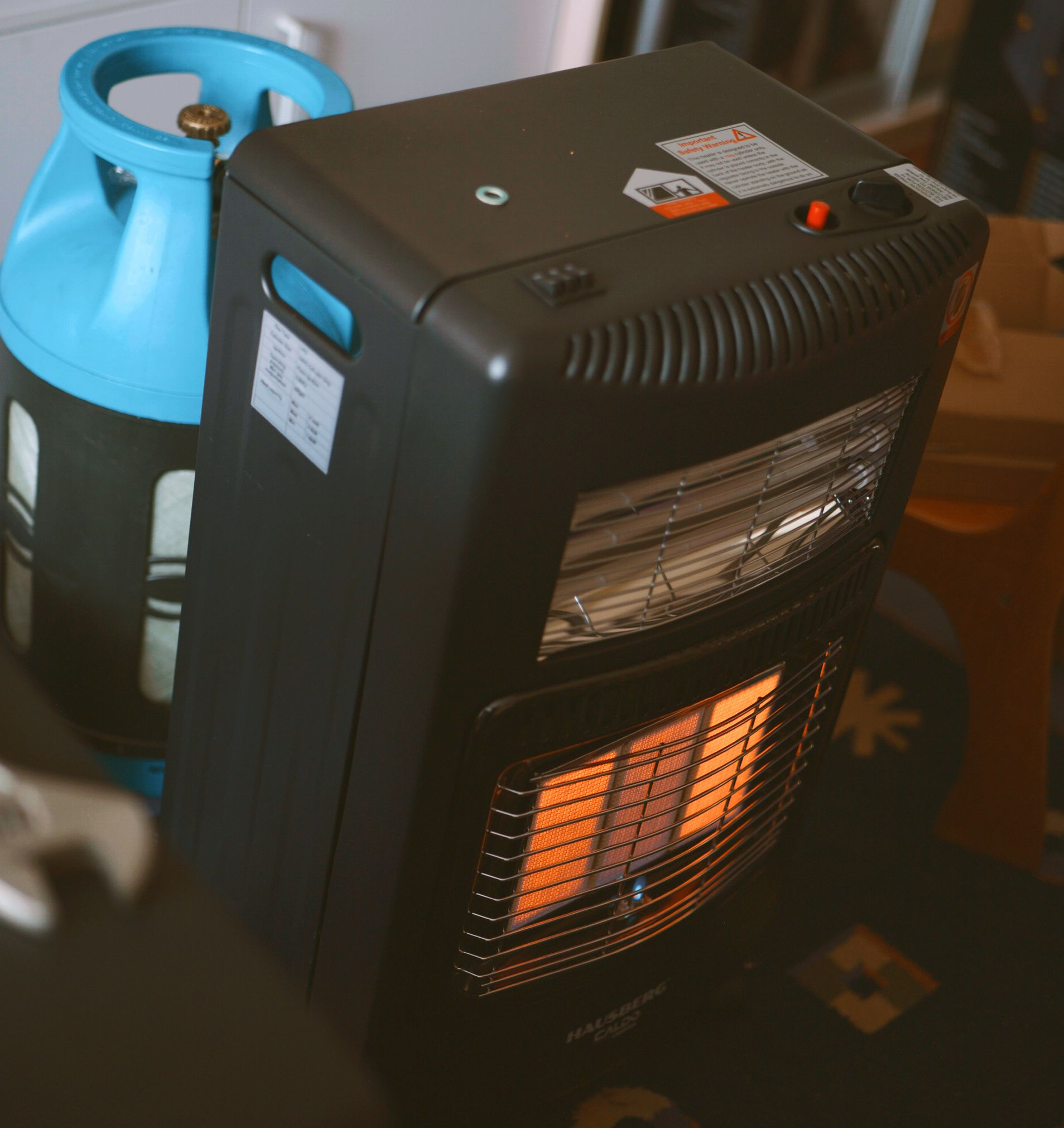 varmeovner til ukraina levert av dare2be