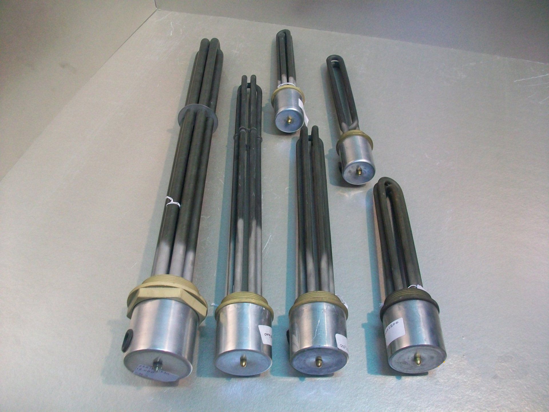 Riscaldatore corazzato su tappo filettato