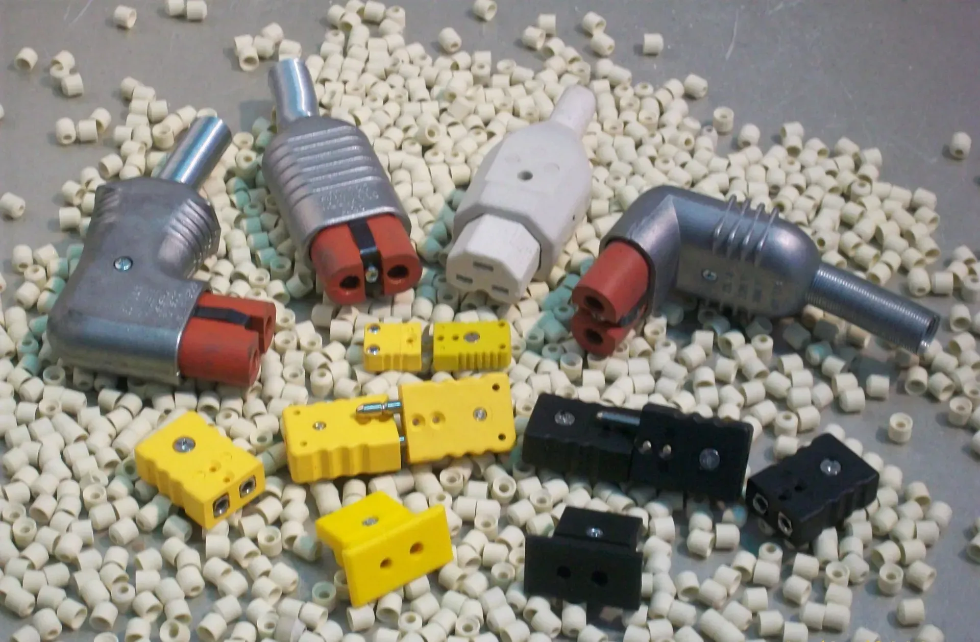 Prese spinotti compensati per estensione termocoppie