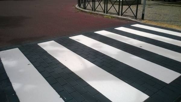 passaggio pedonale in città