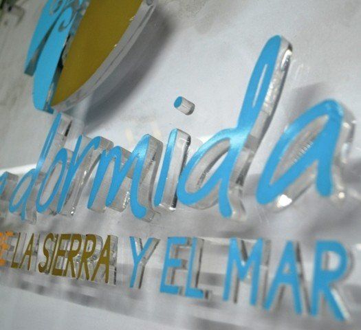 Relieves Rop - Avisos en Acrílico con Sistema de Iluminación