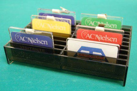 Relieves Rop - Escarapelas y fichas para visitantes