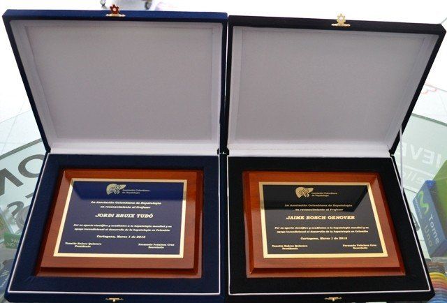 Relieves Rop - Placas conmemorativas