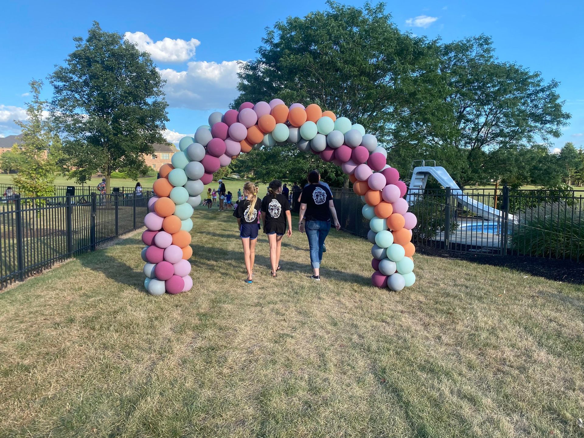 Balloon Arch LC — Enola, PA — Luna Creations LLC