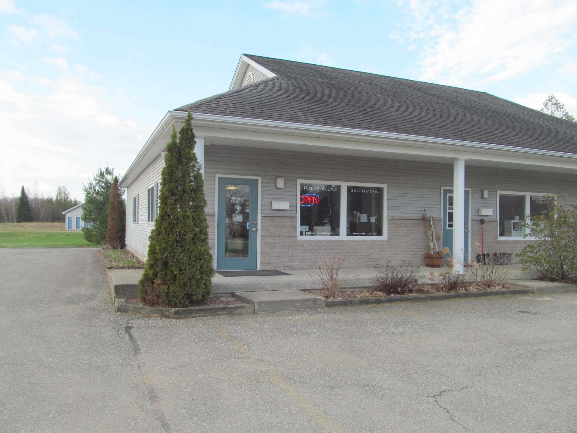 419-C VT RTE 105 commercial space for rent in Newport, VT