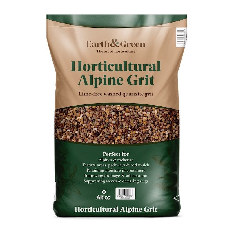 Bag of horticultural alpine grit for gardening, lime-free washed quartzite.