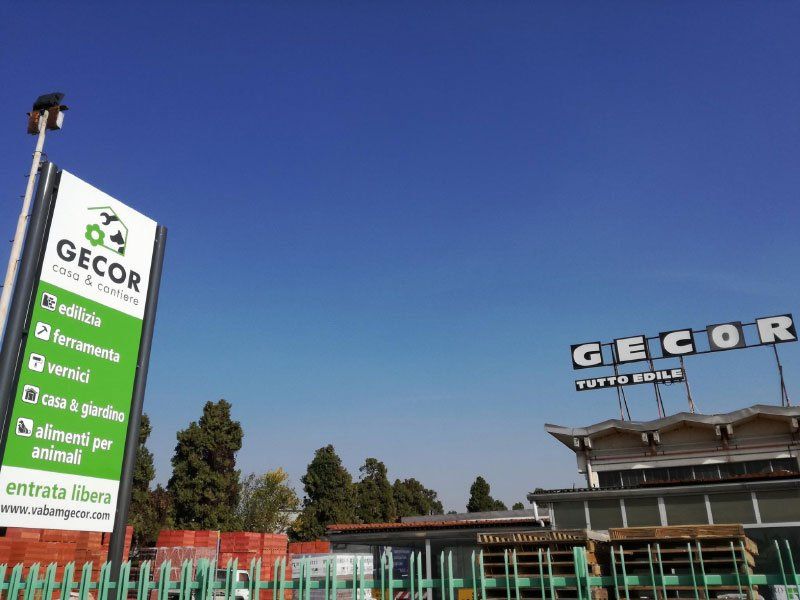 esposizione di materiali edili