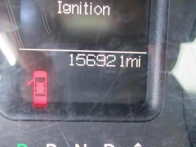 A close up of a car 's ignition gauge