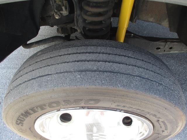 A close up of a tire that says sumitomo on it