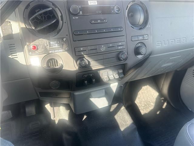 The dashboard of a ford f250 super duty truck is shown.
