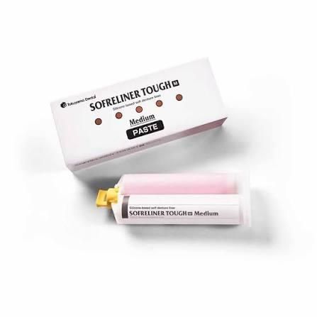 Una confezione con cartuccia a doppio cilindro di Tokuyama Dental Sofreliner Tough M (Medio), un rivestimento morbido in silicone per protesi dentarie.