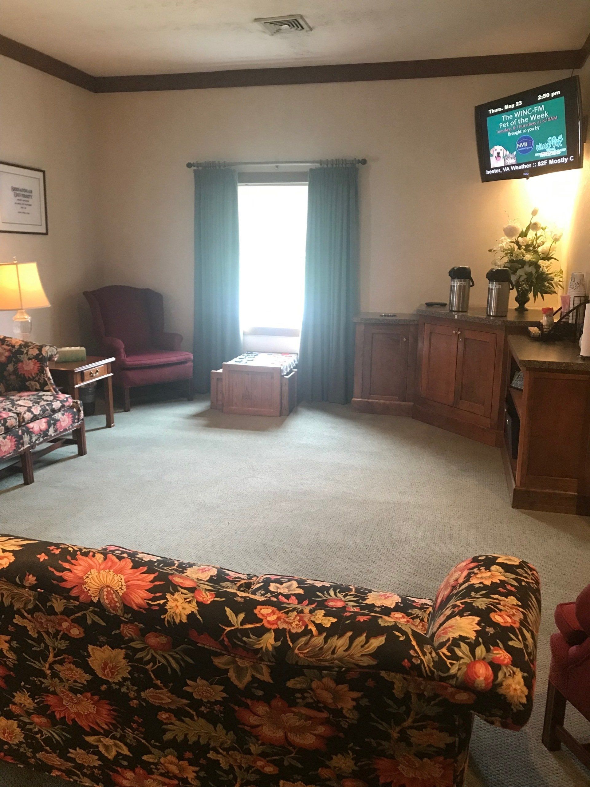 Jones Funeral Home Facilities - Coffee Lounge