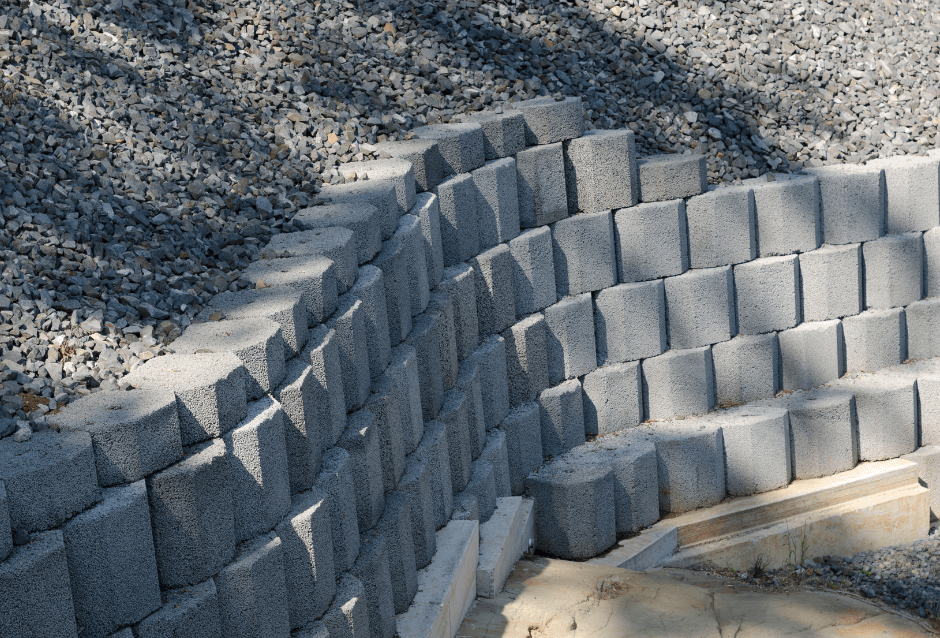 cement block retaining wall