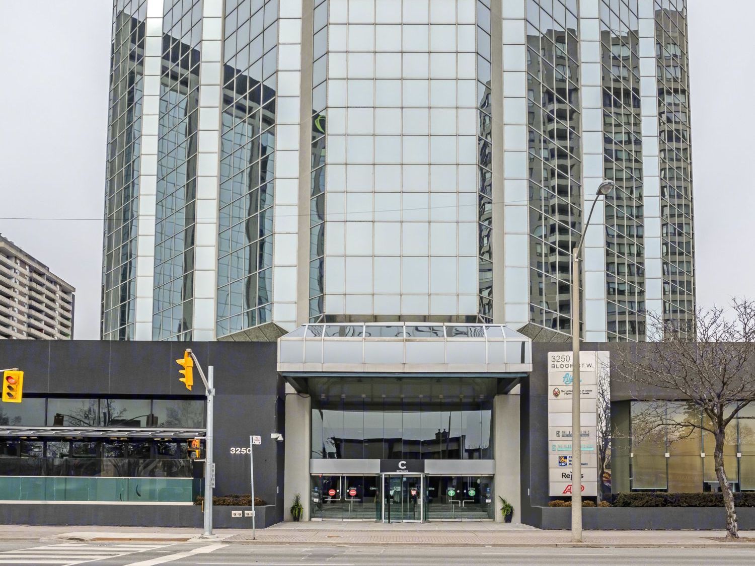 Toronto Bloor Street West Location - Cordaie Paralegal Services