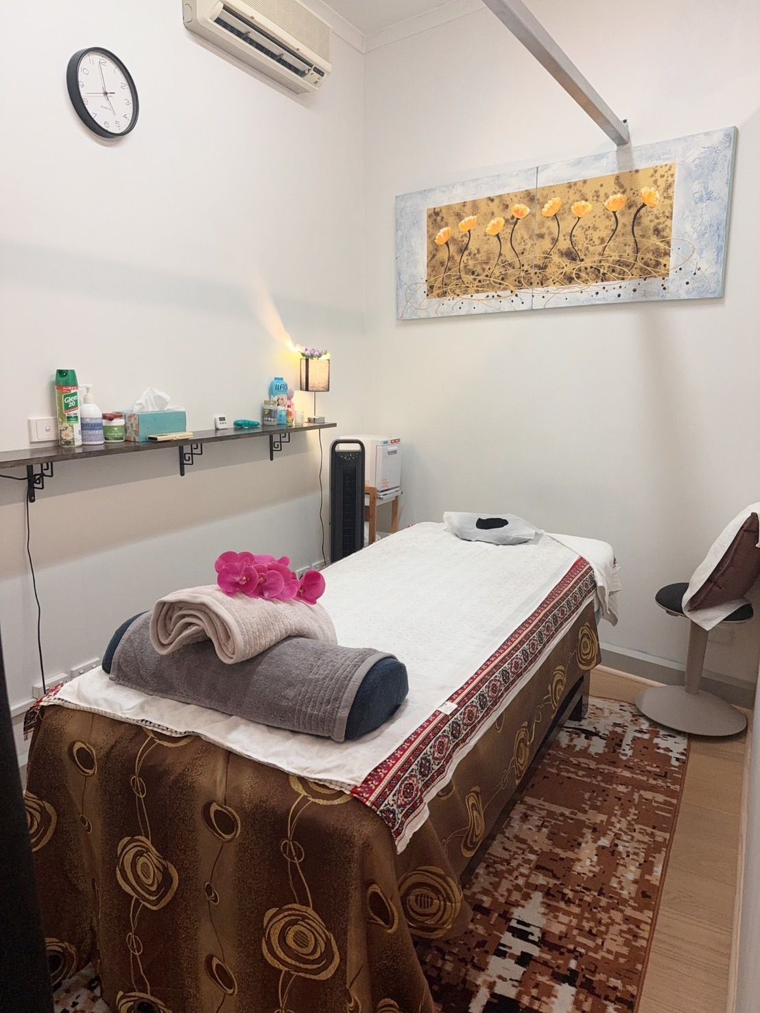 Clean Massage Room of Narin Thai Massage in Cardiff 