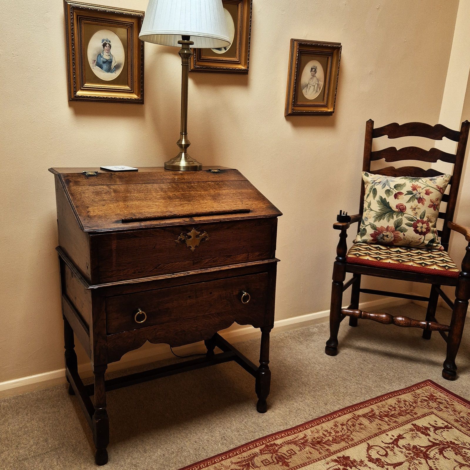 Georgian writing slope on stand the antiques source ba14 6hh 