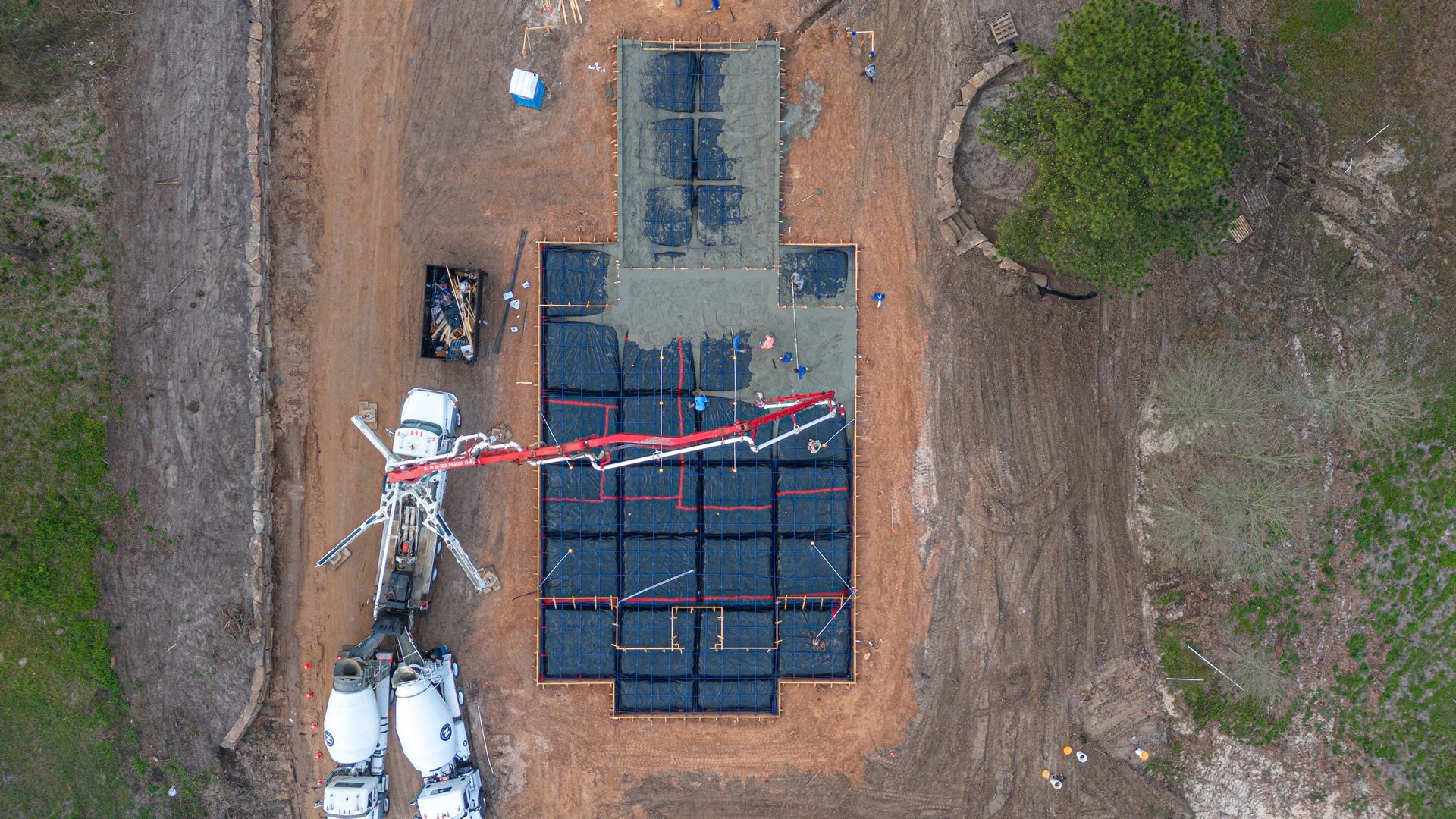 An aerial view of a building under construction.