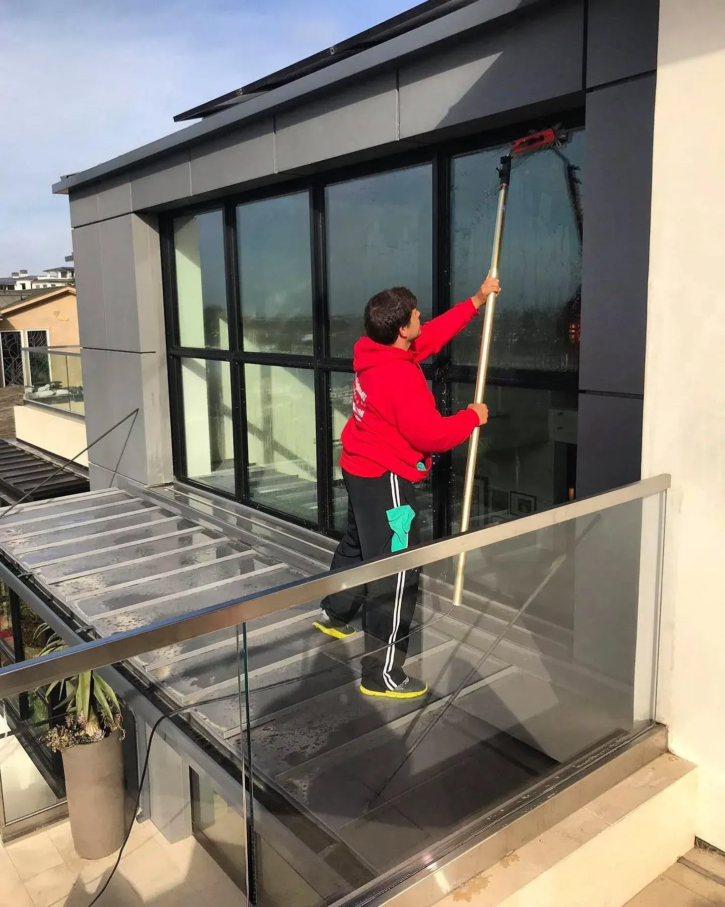 window cleaning service Irvine, CA